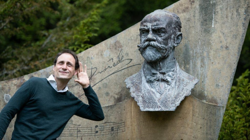 Památník ve Vysoké vstoupí do nové sezony výstavou Antonín Dvořák Superstar