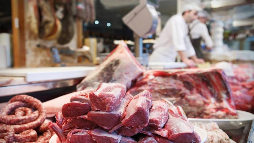 Výrobcům masa klesaly prodeje, oživení očekávají se začátkem grilovací sezony