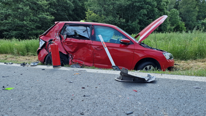 Dopravní nehoda uzavřela silnici u Bohutína, dva zranění