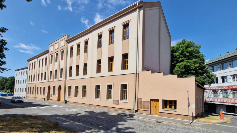Řada škol ve středních Čechách si na prázdniny naplánovala opravy