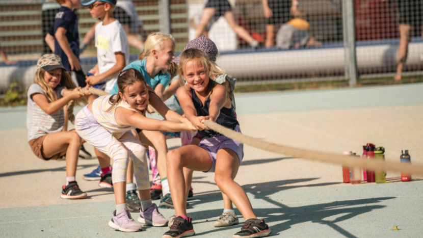 Sportovní den přilákal na hřiště pod Svatou Horou přes 350 dětí