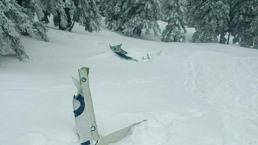 Záchranáři na Kasbergu vyprostili trosky havarovaného letadla