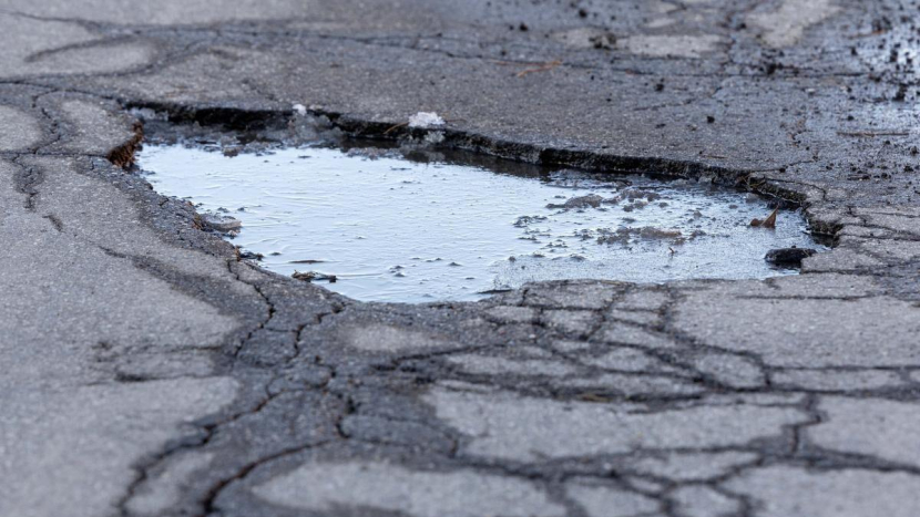 Středočeský kraj chce dát do fondu na opravu silnic po výkopech 75 milionů korun