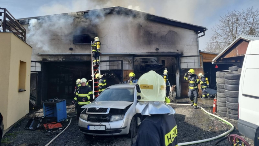 Pondělní požár v Žebráku na Berounsku se škodou tři miliony Kč vznikl nedbalostí