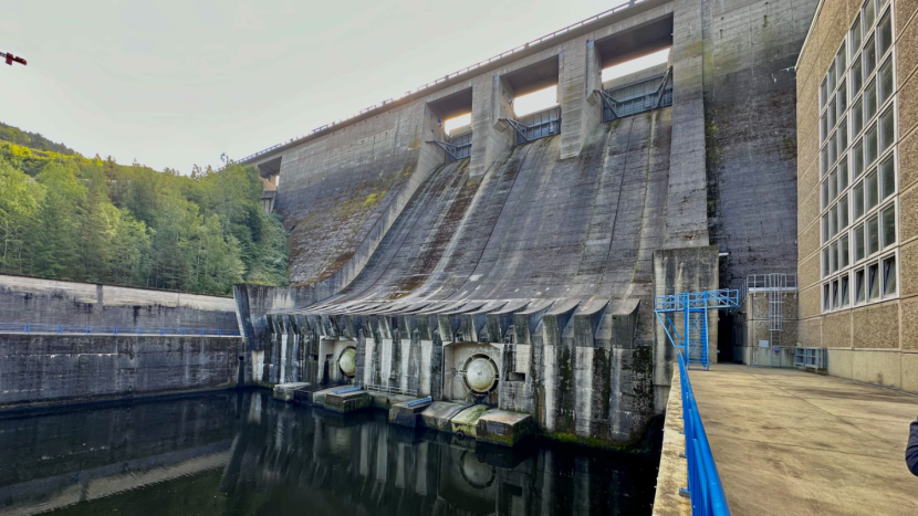 Vodní elektrárna Orlík po jarních opravách najíždí zpět do plného provozu