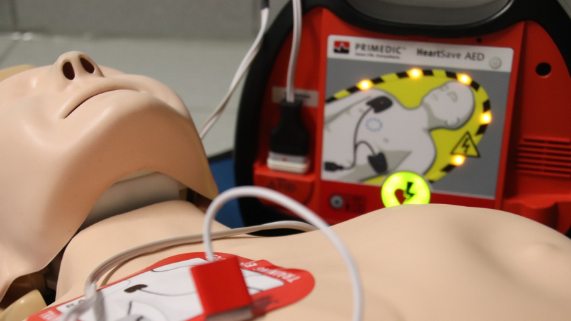 Příbramské děti ví, jak zachránit lidský život. S defibrilátory ale potřebují pomoc