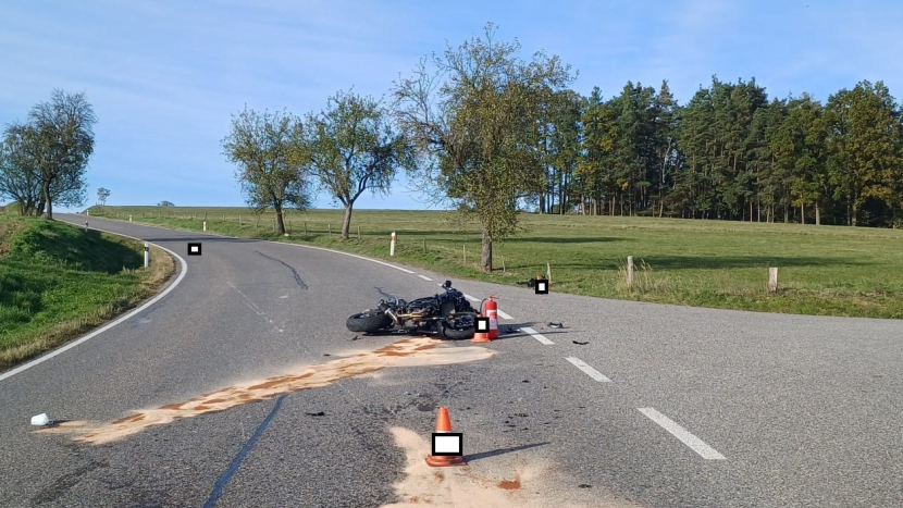 Čelní srážka dvou motorkářů u Milevska skončila tragicky