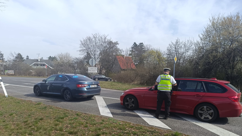 Příbramští policisté rozdávali o víkendu pokuty za nepřiměřenou rychlost