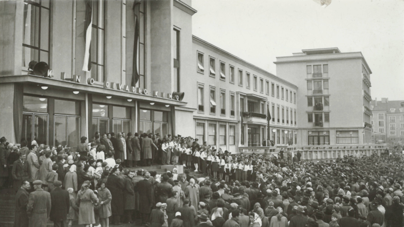 Kulturní dům v Příbrami se stal symbolickým předělem mezi historickou částí města a Březohorským sídlištěm