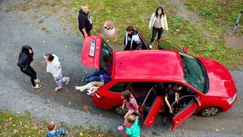 Sbírka na auto pro děti z Dětského Domova Pepa: Každý příspěvek se počítá!