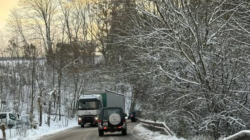 Petice žádá zákaz tranzitní dopravy na silnicích na Berounsku a Příbramsku