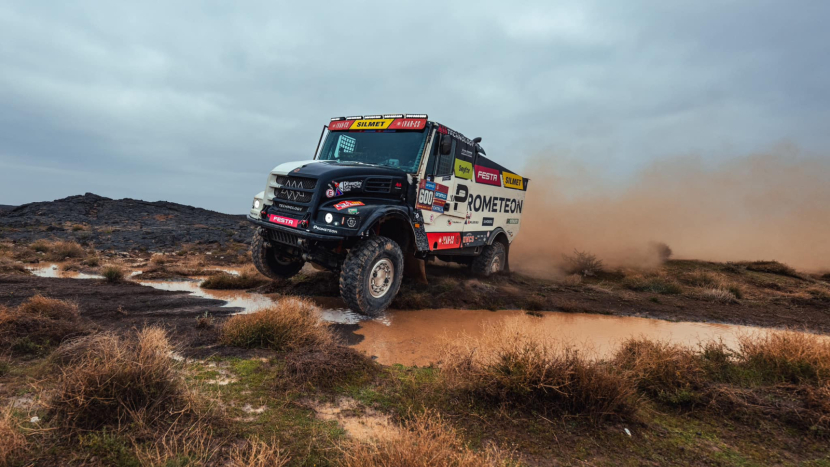 Macík ovládl 4. etapu Rallye Dakar a upevnil si vedení mezi kamiony