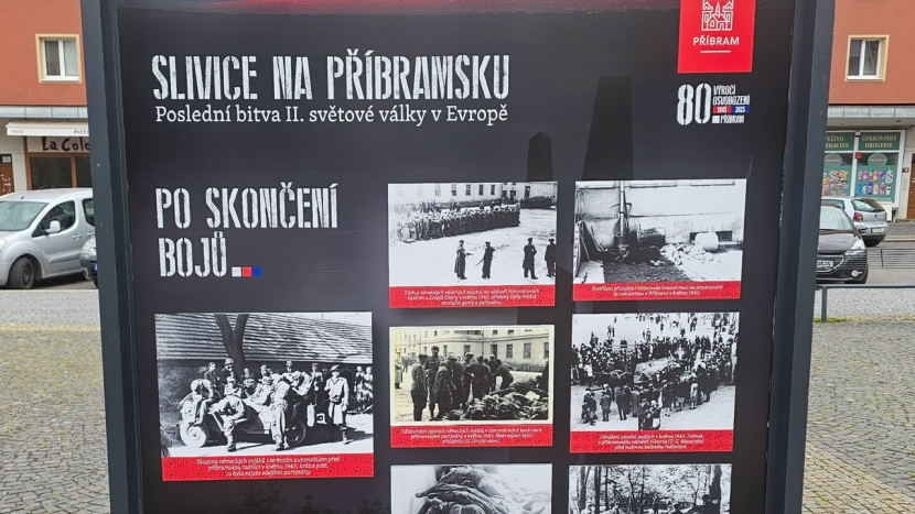 Výstava na náměstí 17. listopadu přibližuje dramatické události