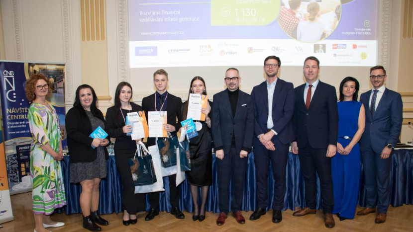 Žáci z Příbramské Obchodní akademie ovládli celostátní soutěž Finanční gramotnosti!