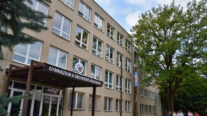 Hejtmanka Pecková odsoudila exkurzi studentů sedlčanského gymnázia v Ruském domě