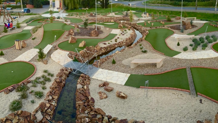 Letní sezóna v Adventure Golf Milín je tu! Čeká vás zábava každý den