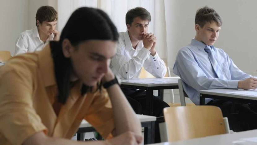 Změny maturit? Technické školy řeší AI, téma i smysl. Příbramský ředitel varuje před unáhleností