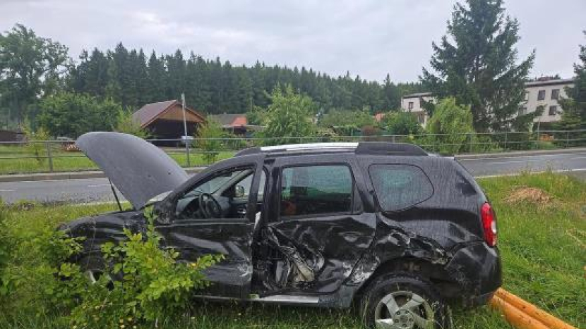 Ve Voltuši u Rožmitálu havaroval osobák s nákladním vozem