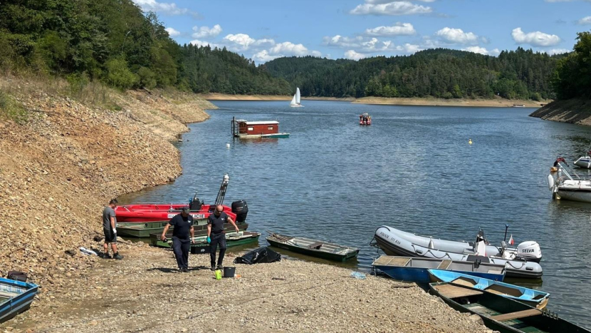 V pátrání po utonulém muži na Orlické přehradě pomáhal podvodní dron