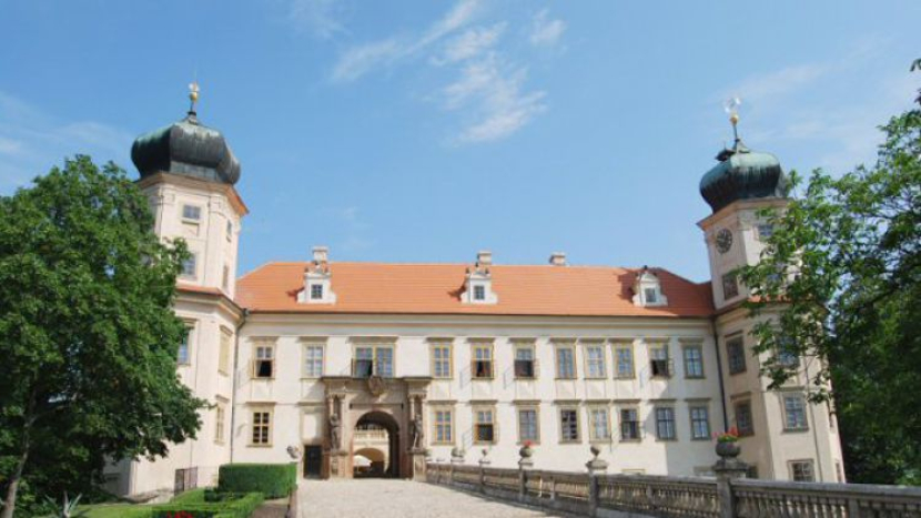 Hradozámecká noc v Mníšku pod Brdy nabídne pohádky i záhady