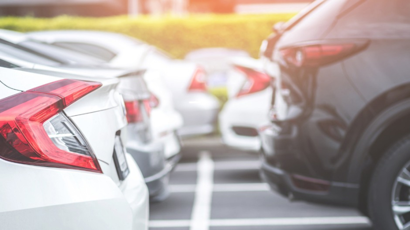 Příbram usnadňuje parkování nově i přes ParkSimply a SEJF