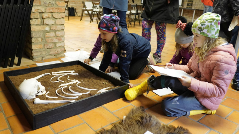 Vyzkoušejte si život archeologa na vlastní kůži v dole Anna