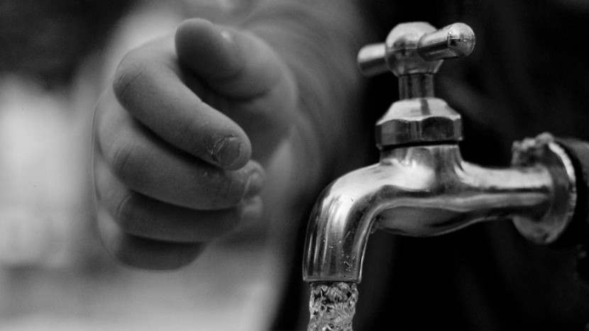 Kvalitní pitná voda pro Dobříš, Nový Knín i Příbram: zastupitelé schválili dohodu o vodárenské spolupráci