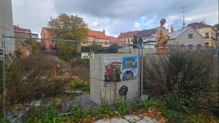 Zbouráno, oploceno, zapomenuto? Co bude s Václavským náměstím v Příbrami