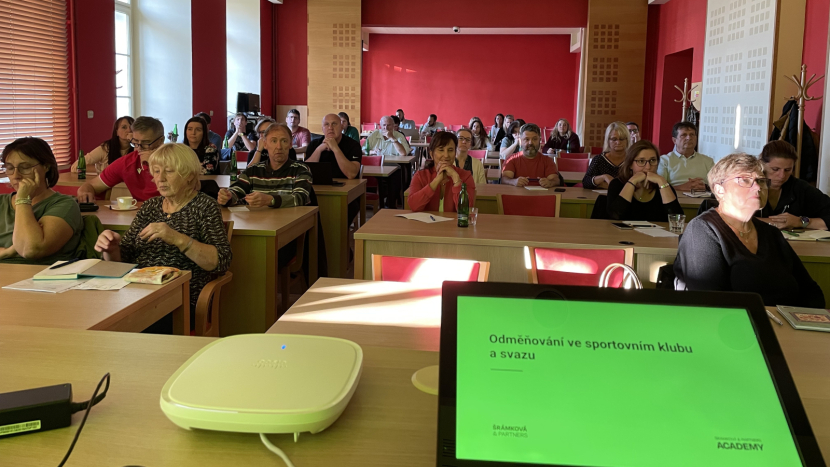 Kluby z Příbrami a okolí se účastnily semináře o odměňování ve sportu