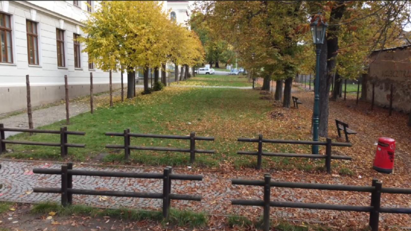 Práce v Jiráskových sadech postupují do další fáze