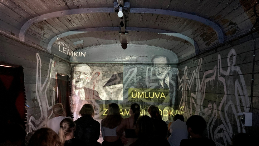 Vlak Lemkin, vzdělávací projekt Centra studií genocid Terezín, zahájil svou šestou trasu v Příbrami. V této podobě ho můžete vidět naposledy