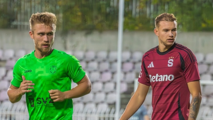 Příbram skolila Spartu B. Tři body a dorost na špici