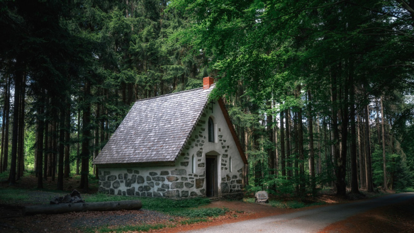 Atraktivní turistické trasy v Brdech: kam vyrazit pěšky