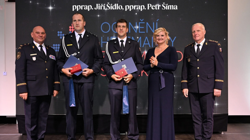 Příbramští hasiči zachránili život tříleté dívce. Patří mezi hrdiny oceněné Cenou hejtmanky