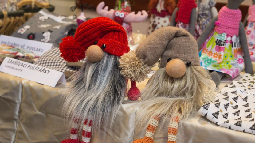 Gertrudy pořádají MODES ROBES 9. Pomoc zvířatům skrz módu