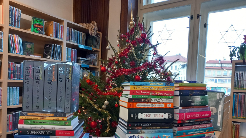 Strom přání v Knihovně Jana Drdy plní sny dětem z dětských domovů