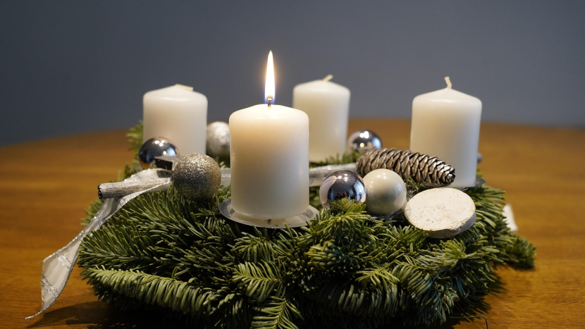 Tipy na víkend: Zahájení adventu nejen v Příbrami, první mikulášské nadílky a spousta kulturních akcí