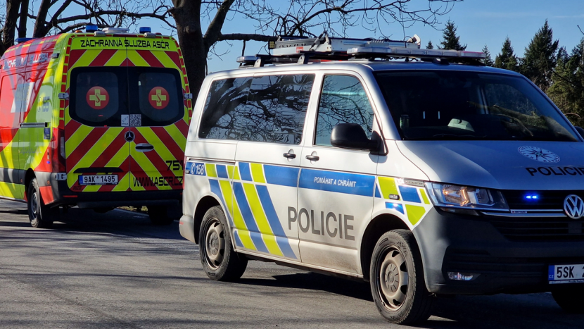 Listopad na středočeských silnicích: čtyři oběti, mezi nimi i řidička z tragické nehody v Mokrovratech