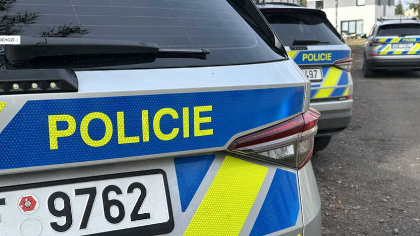 V dobříšské školy byl nahlášen bombový útok. Policie objekt prověřila s negativním výsledkem