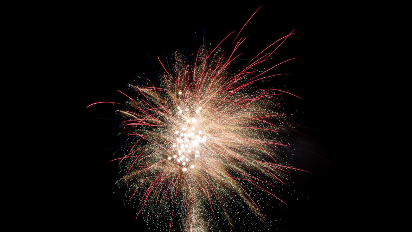 Policie řešila vysoký počet oznámení kvůli pyrotechnice: Praha a Středočeský kraj v čele