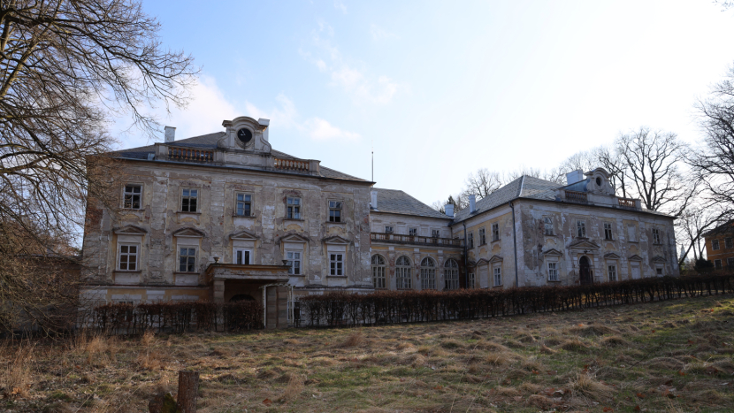Opakovaná krádež na zámku Hluboš. Zloděj ukradl předměty spojené s osobností T. G. Masaryka a českou historií