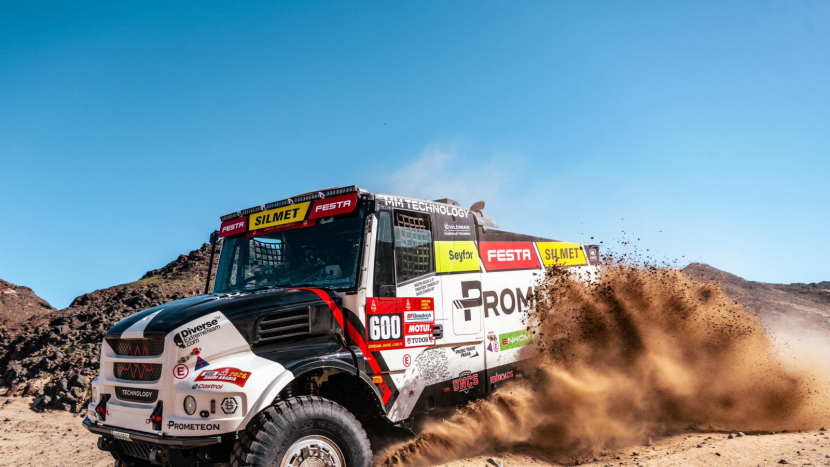Rallye Dakar 2026: Martin Macík po 2. etapě. „Bylo to extrémně těžké, ale jsme v cíli,“ hlásí posádka kamionu Josef