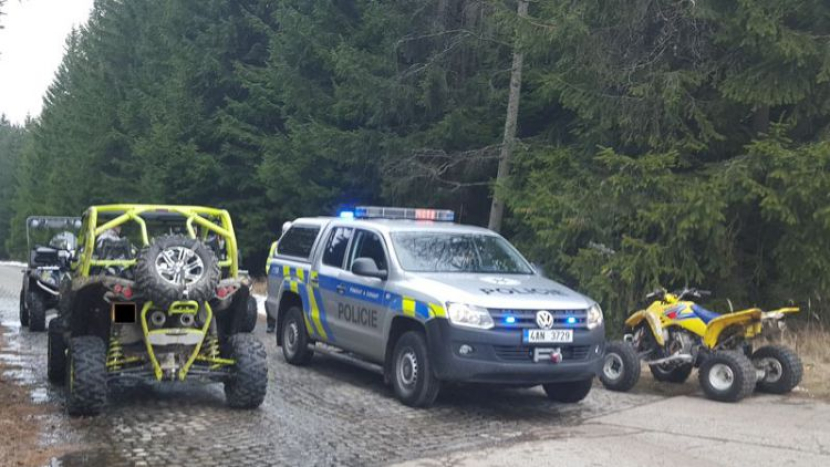 Brdy pod kontrolou: Policisté řeší stovky přestupků ročně