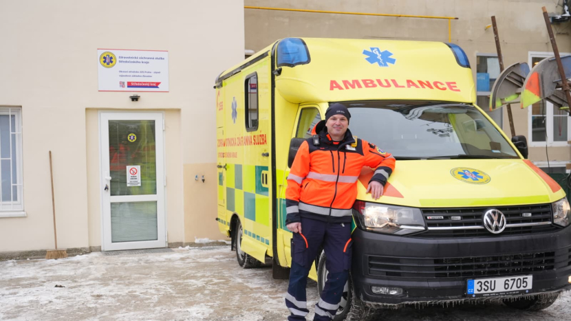 Středočeským záchranářům loni přibylo výjezdů, krajský úřad zvažuje dotační titul na pořízení defibrilátorů