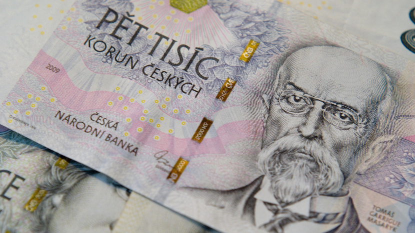 Falešní policisté opět útočí. Dvě ženy přišly o více než milion korun