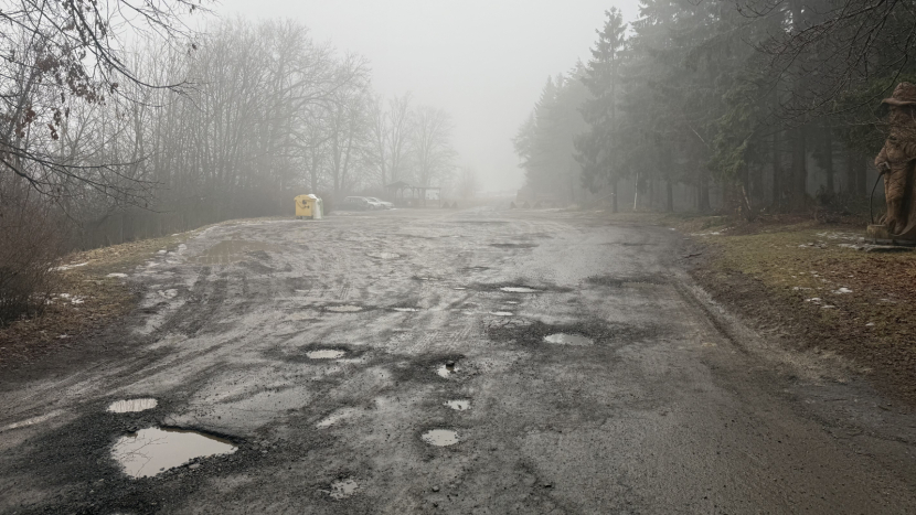 Konec bláta a chaosu v Orlově. Příbram vybuduje nové parkoviště pro Brdy