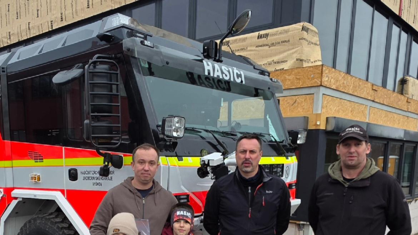 Nová cisternová stříkačka třetí generace za jedenáct milionů je skoro na cestě do Rožmitálu