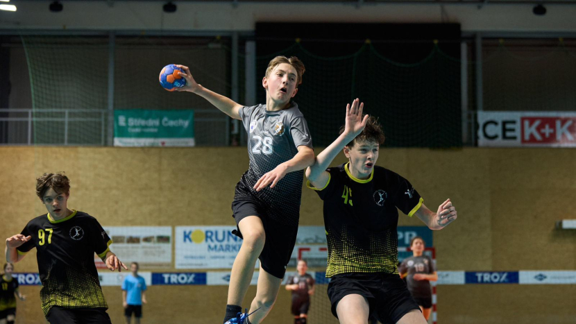 Memoriál Ing. Zdeňka Vojíře pomáhá dětem. Házenkáři hráli opět pro dobrou věc