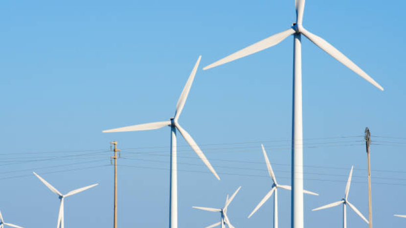 Příbramsko se bouří proti větrníkům. Chystají se další referenda, jediná obec zatím drží otevřené dveře