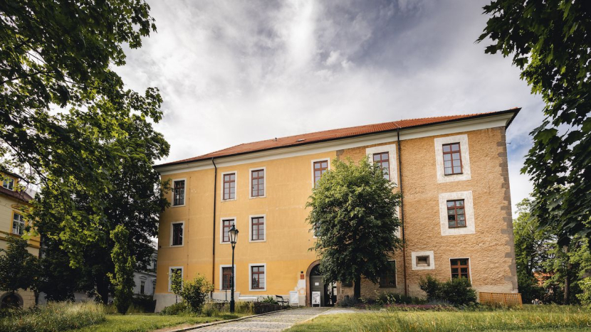 Mezi světlem a tichem Nic není skutečnější než nic v Galerii Františka Drtikola